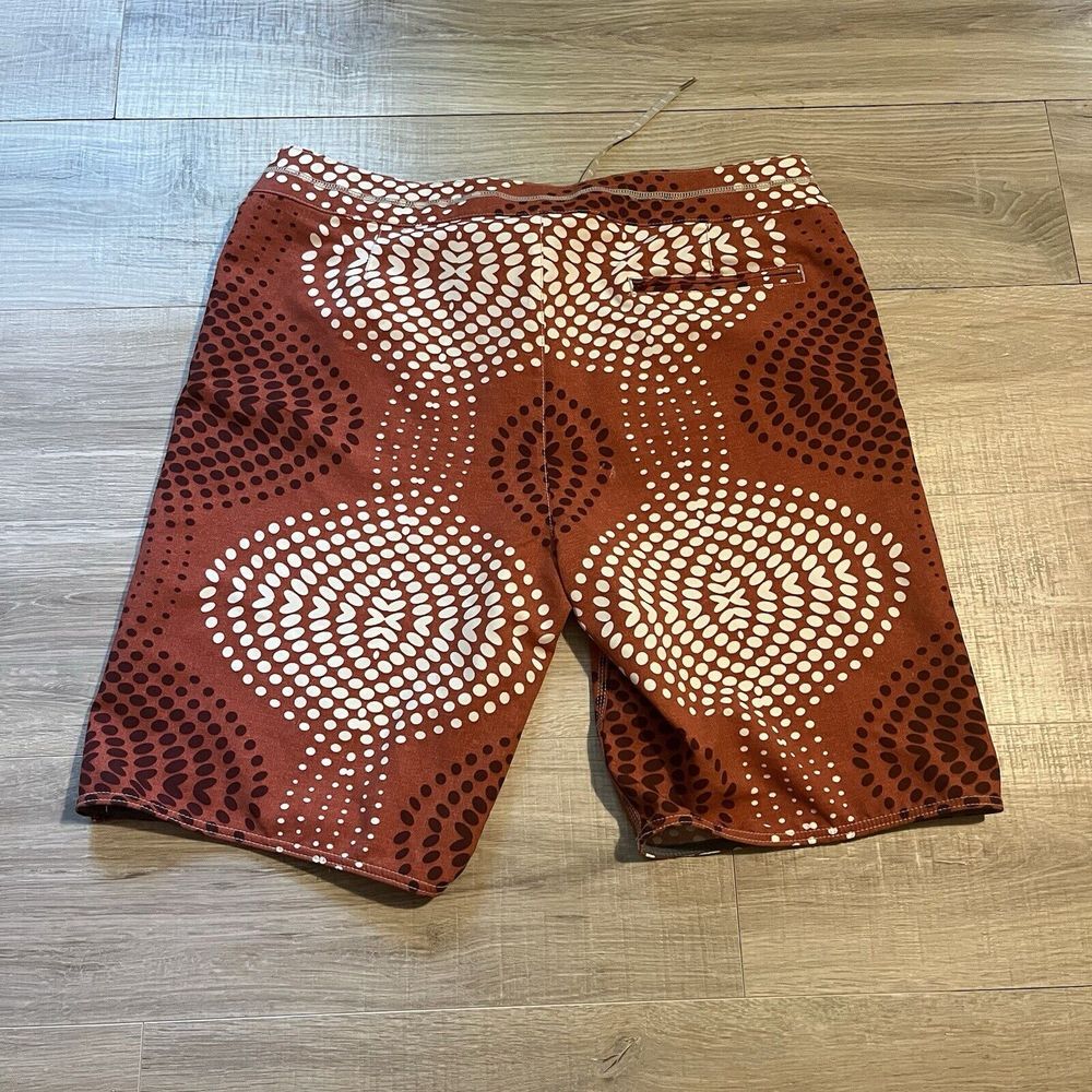 Tommy Bahama Relax Mens 38 Boardshorts Swim Trunks Abstract Print UN-lined - Picture 7 of 8